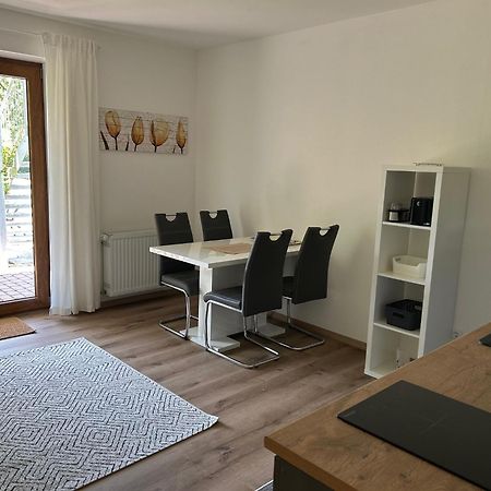 Ruhige Ferienwohnung Mit Terrasse Fuer 2 Personen Фоэнштраус Экстерьер фото