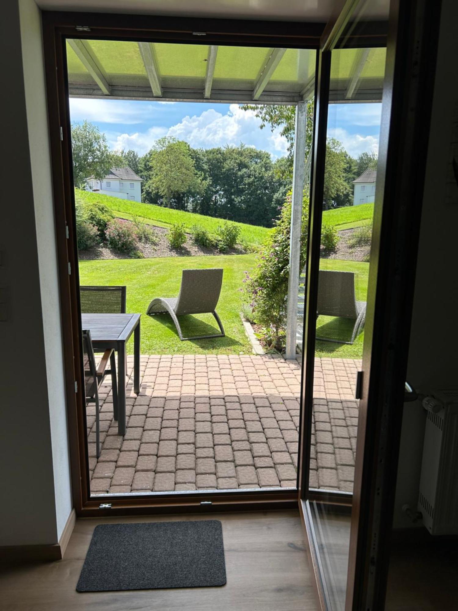 Ruhige Ferienwohnung Mit Terrasse Fuer 2 Personen Фоэнштраус Экстерьер фото