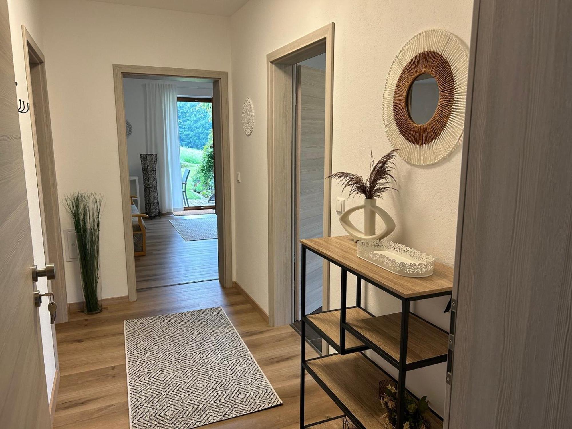 Ruhige Ferienwohnung Mit Terrasse Fuer 2 Personen Фоэнштраус Экстерьер фото